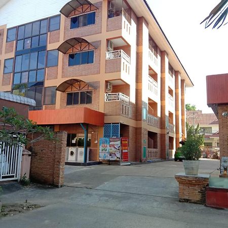 Eastan View Apartment 치앙마이 외부 사진